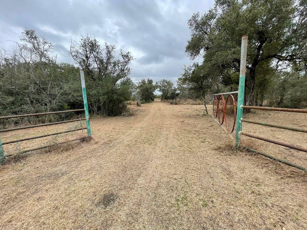 Refugio, TX 78377,241 Shelly Rd