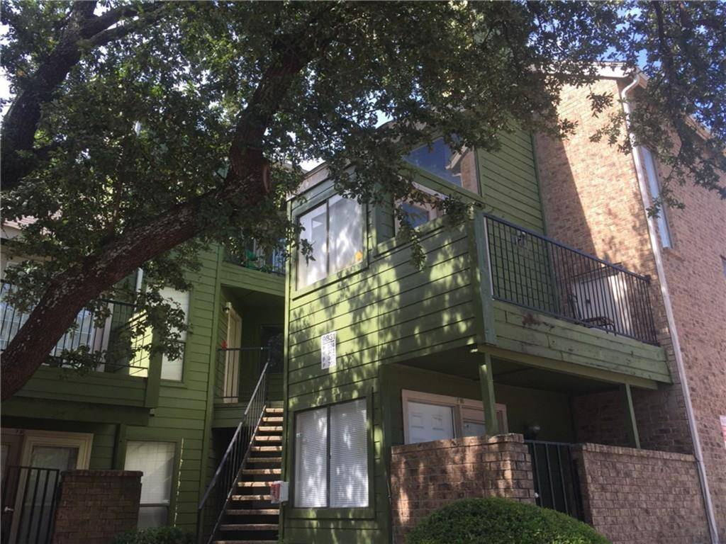 Dallas, TX 75243,9831 Walnut Street #206