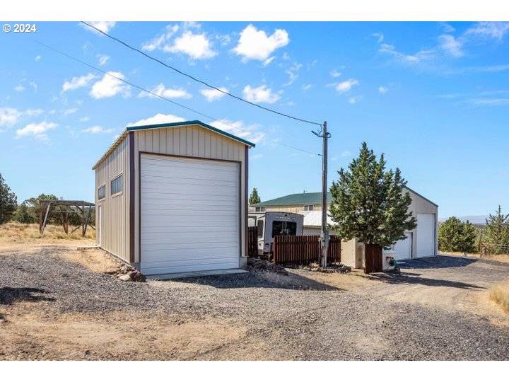 Prineville, OR 97754,4934 SE Molalla RD