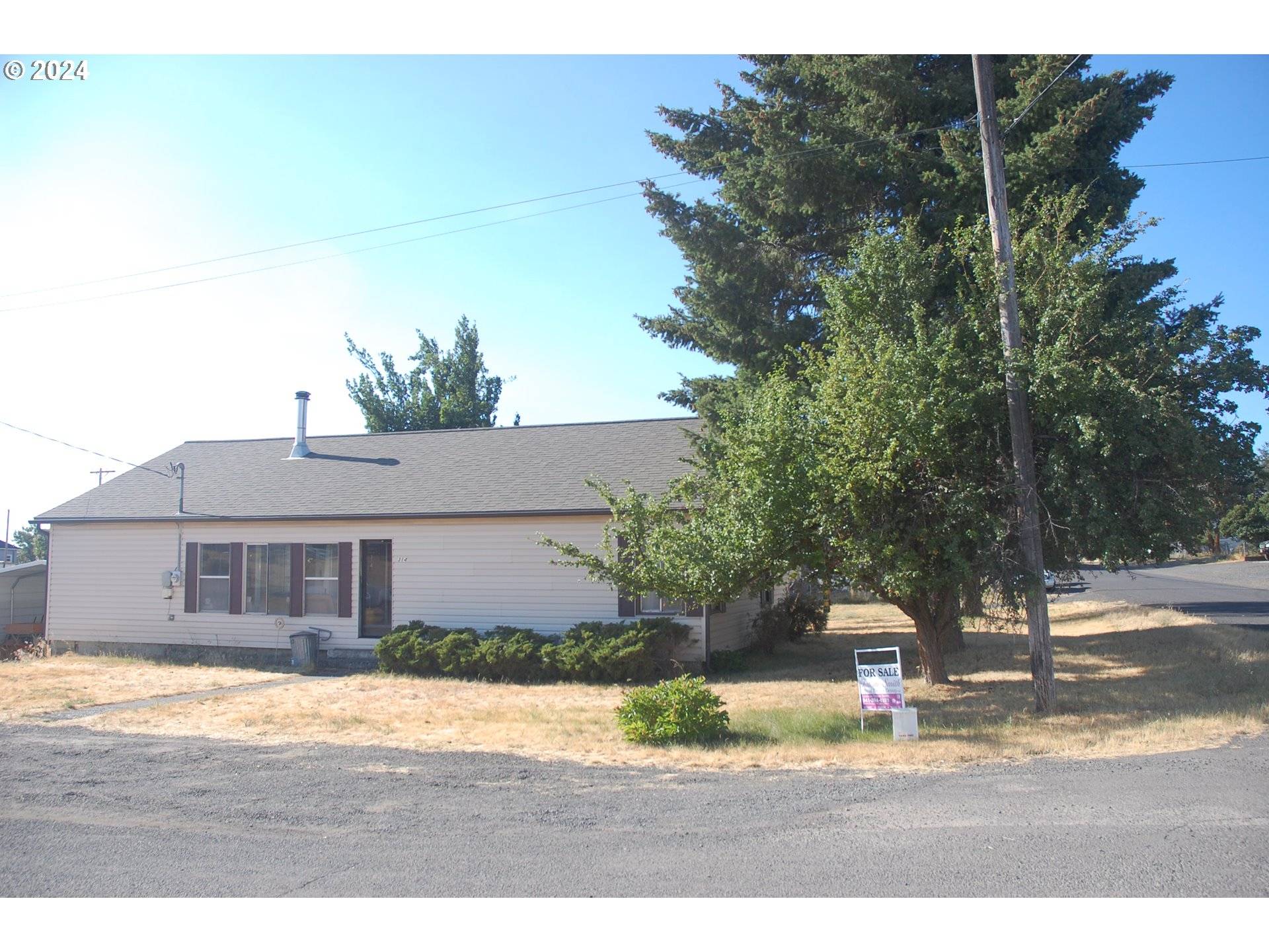 Condon, OR 97823,314 W WELL ST