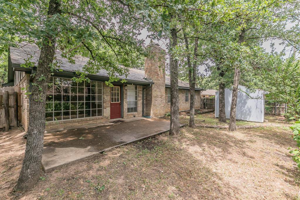 Arlington, TX 76016,5614 Firewood Drive