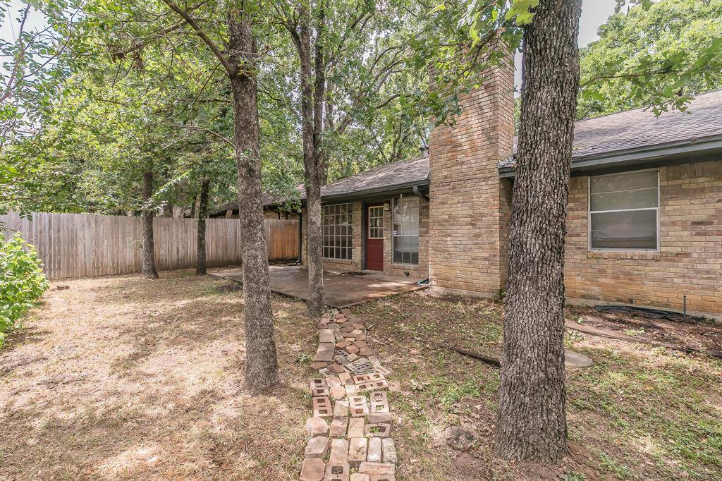 Arlington, TX 76016,5614 Firewood Drive