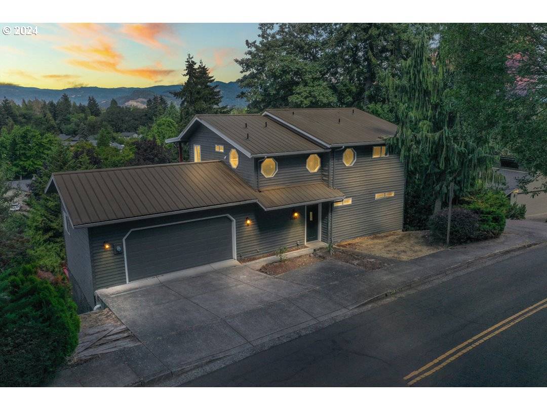 Eugene, OR 97401,2083 STONECREST DR