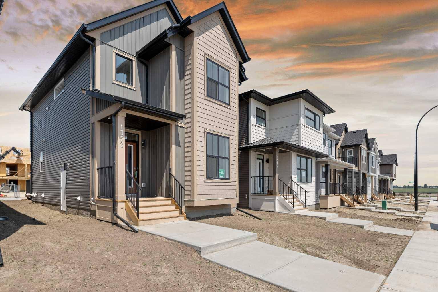 Airdrie, AB T4B 5B9,1352 South Point Parade SW