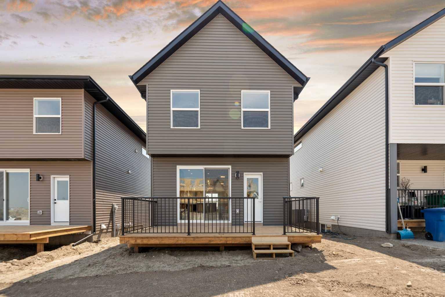 Airdrie, AB T4B 5B9,1352 South Point Parade SW