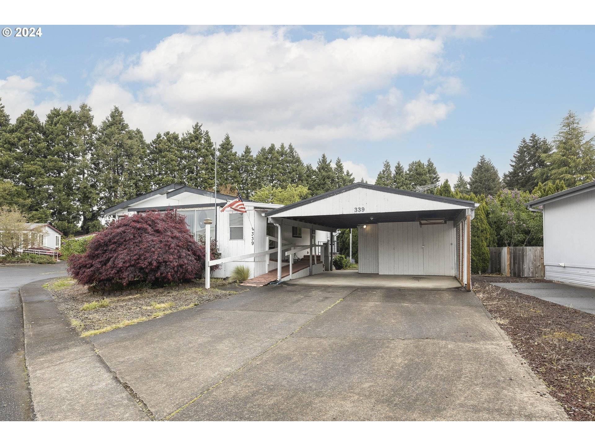 Salem, OR 97317,2410 SE LANCASTER DR #339