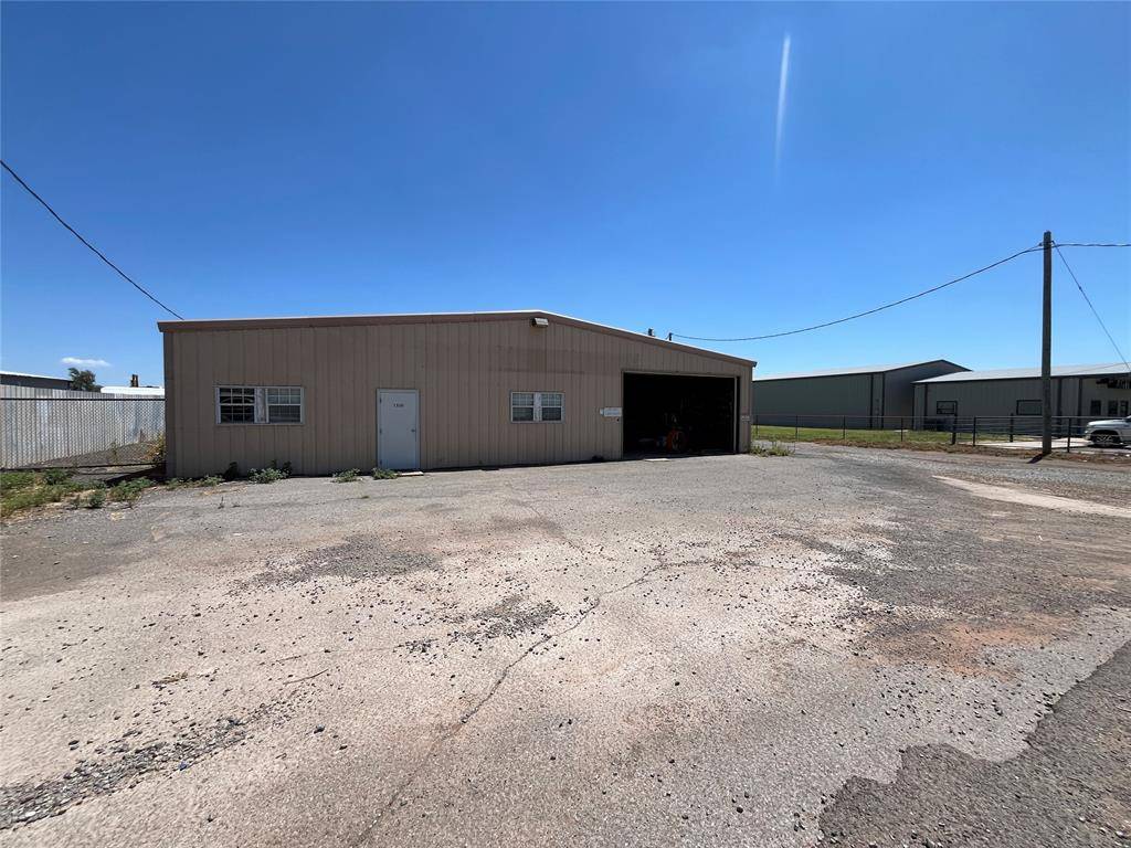 Elk City, OK 73644,1320 S Randall Avenue