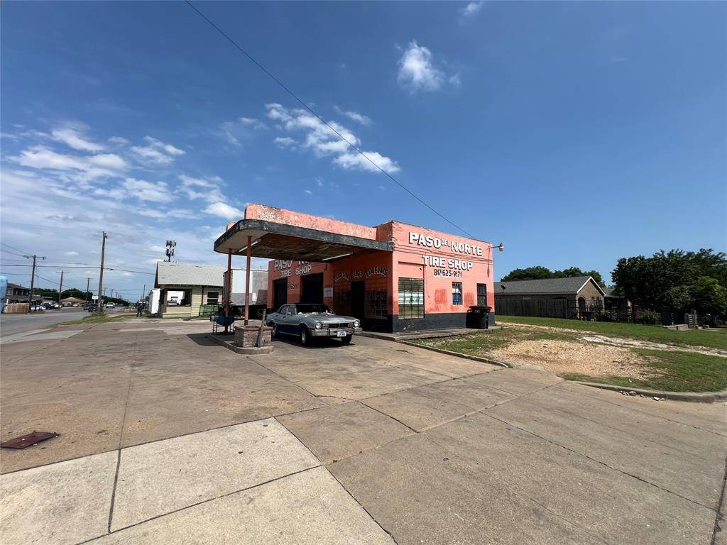 Fort Worth, TX 76164,1317 NW 25th Street