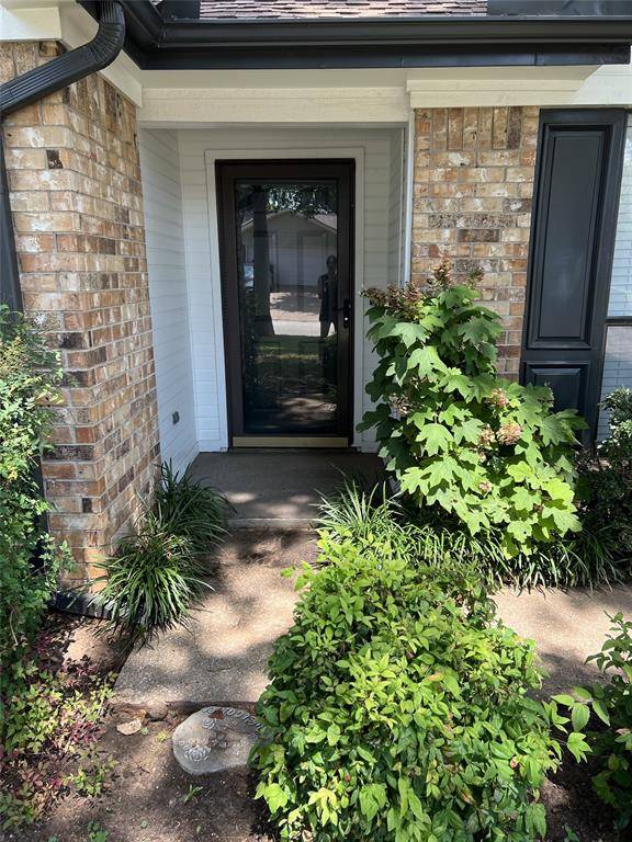 Arlington, TX 76017,5117 Red River Drive