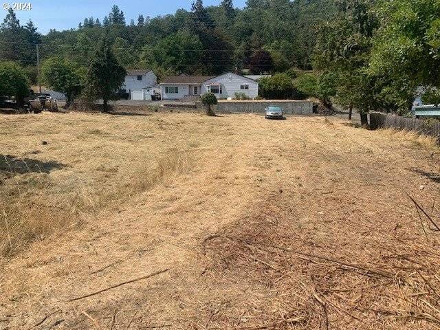 Roseburg, OR 97470,677 SE RAMP ST