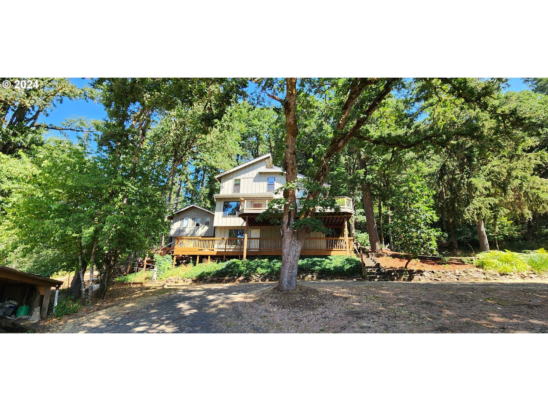 Eugene, OR 97405,85450 APPLETREE CT