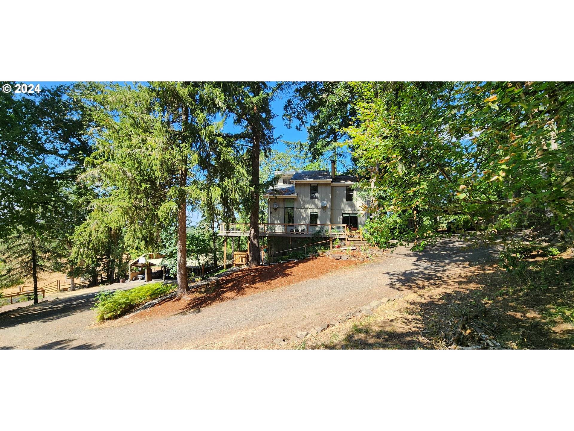 Eugene, OR 97405,85450 APPLETREE CT