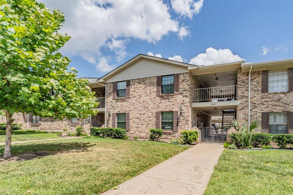 Dallas, TX 75206,5819 Birchbrook Drive #205