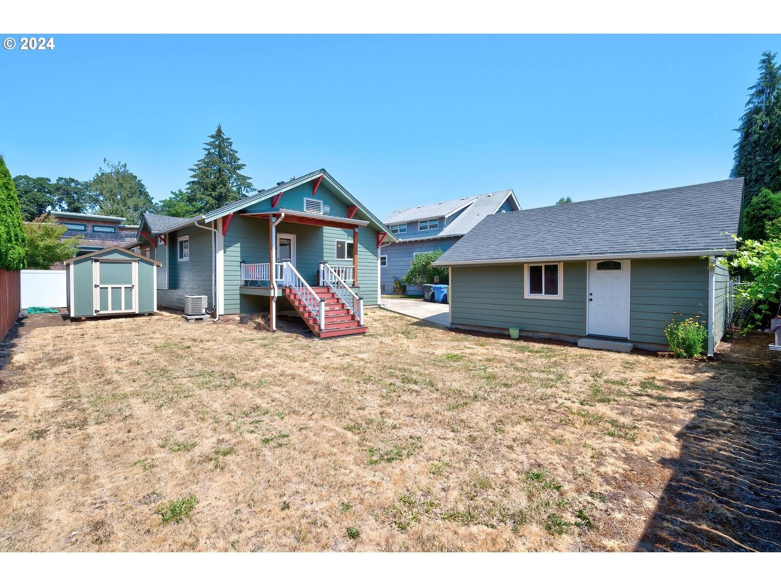 Silverton, OR 97381,417 SILVER ST