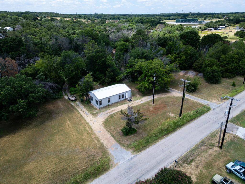 Azle, TX 76020,925 Fox Lane