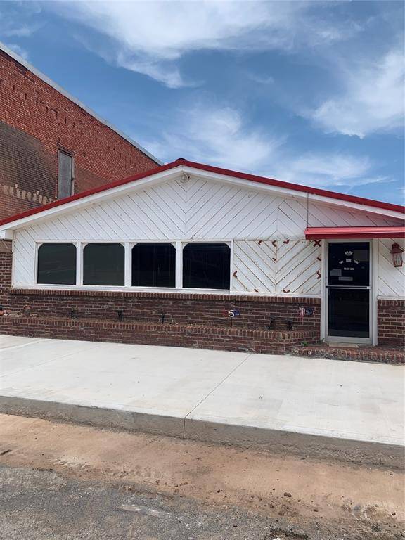 Fort Cobb, OK 73038,307 N Hazlett Street