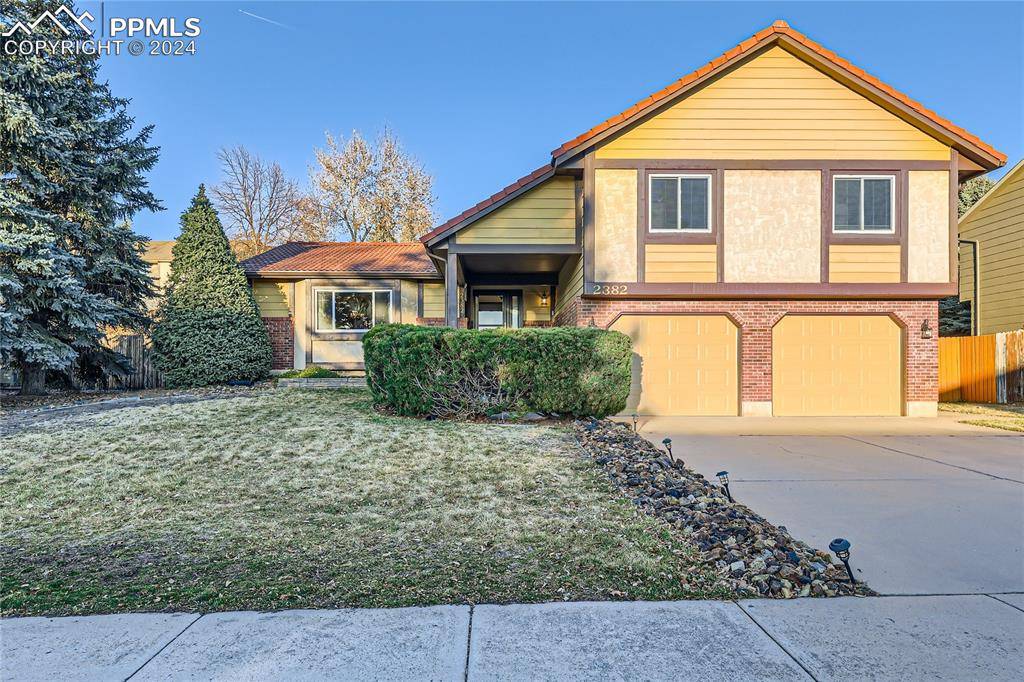 Colorado Springs, CO 80920,2382 Langholm DR