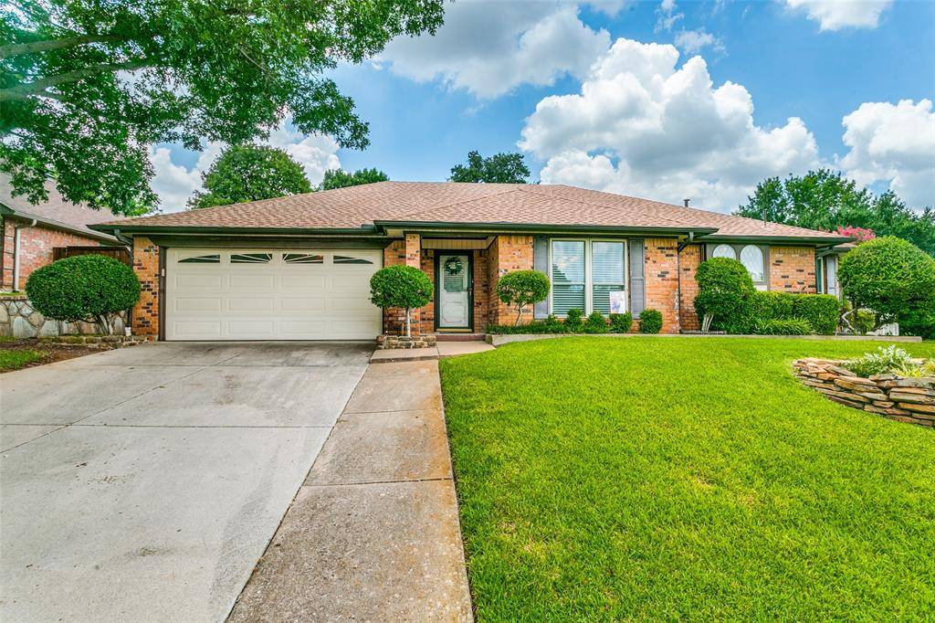 Euless, TX 76039,807 Chipwood Court