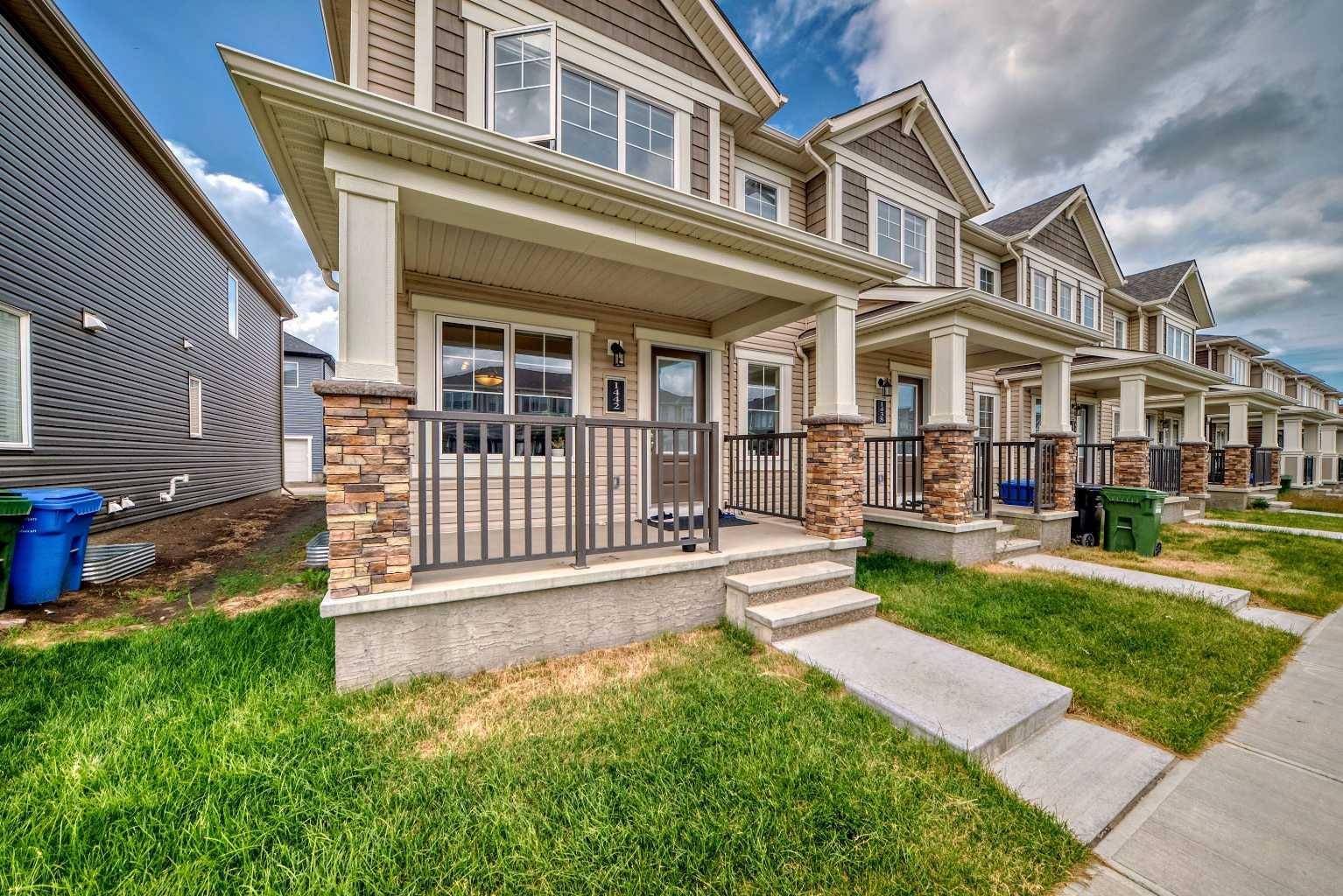 Calgary, AB T3P1T9,1442 148 AVE NW