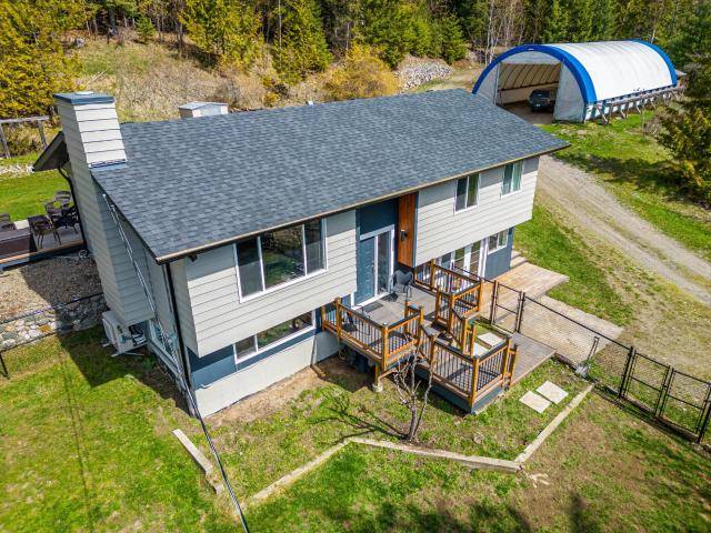 North Shuswap, BC V0E 1M7,6823 CHARLESON ROAD