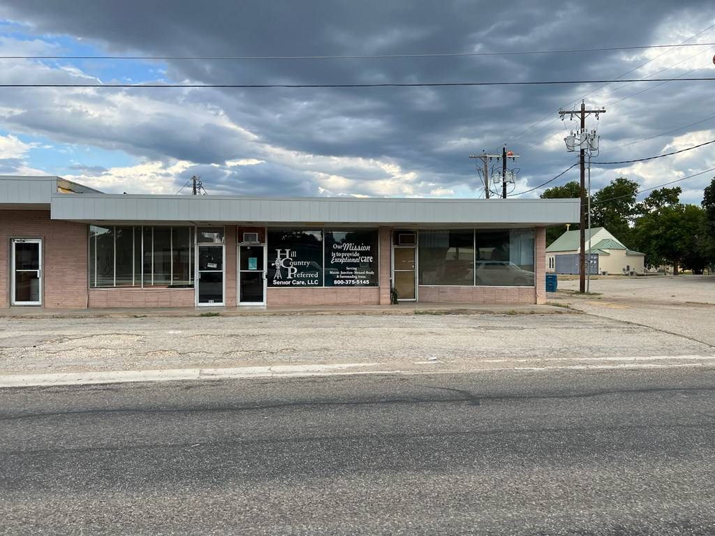 Menard, TX 76859,119 W San Saba Ave