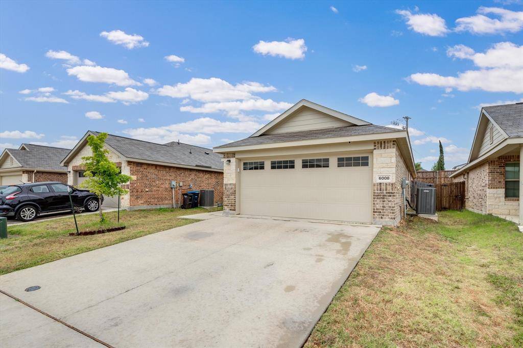 Fort Worth, TX 76179,6008 Parkview Hills Lane