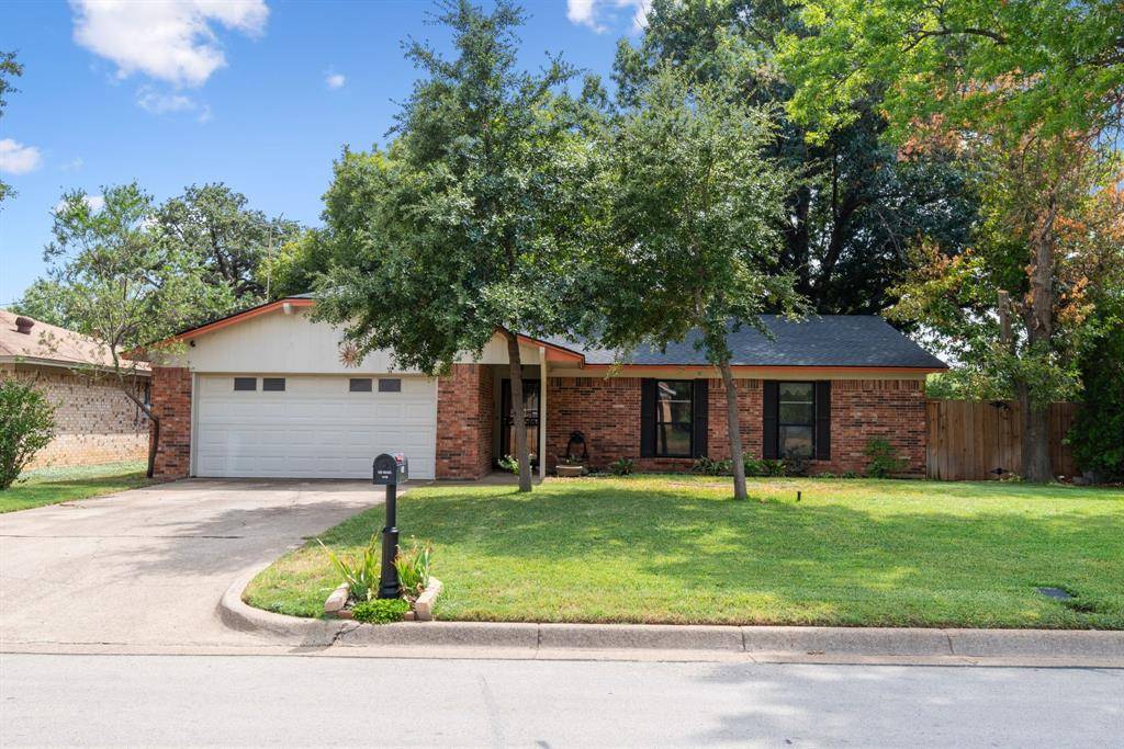 Arlington, TX 76011,412 W Cedar Street