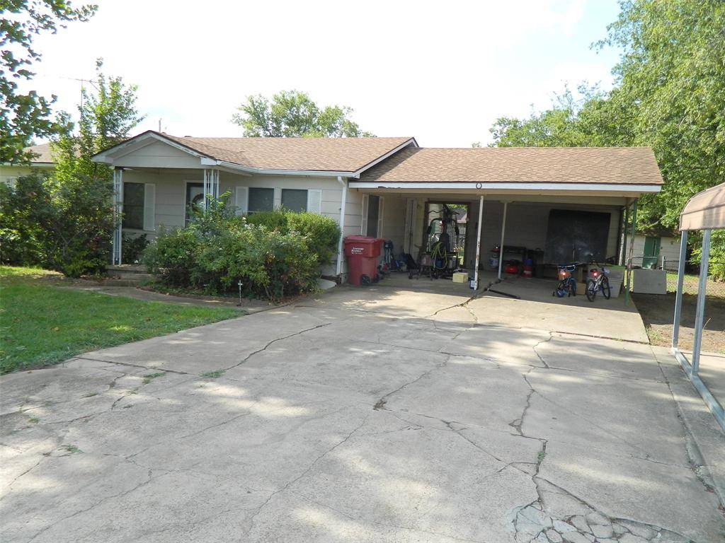 Leonard, TX 75452,403 E Hackberry Street