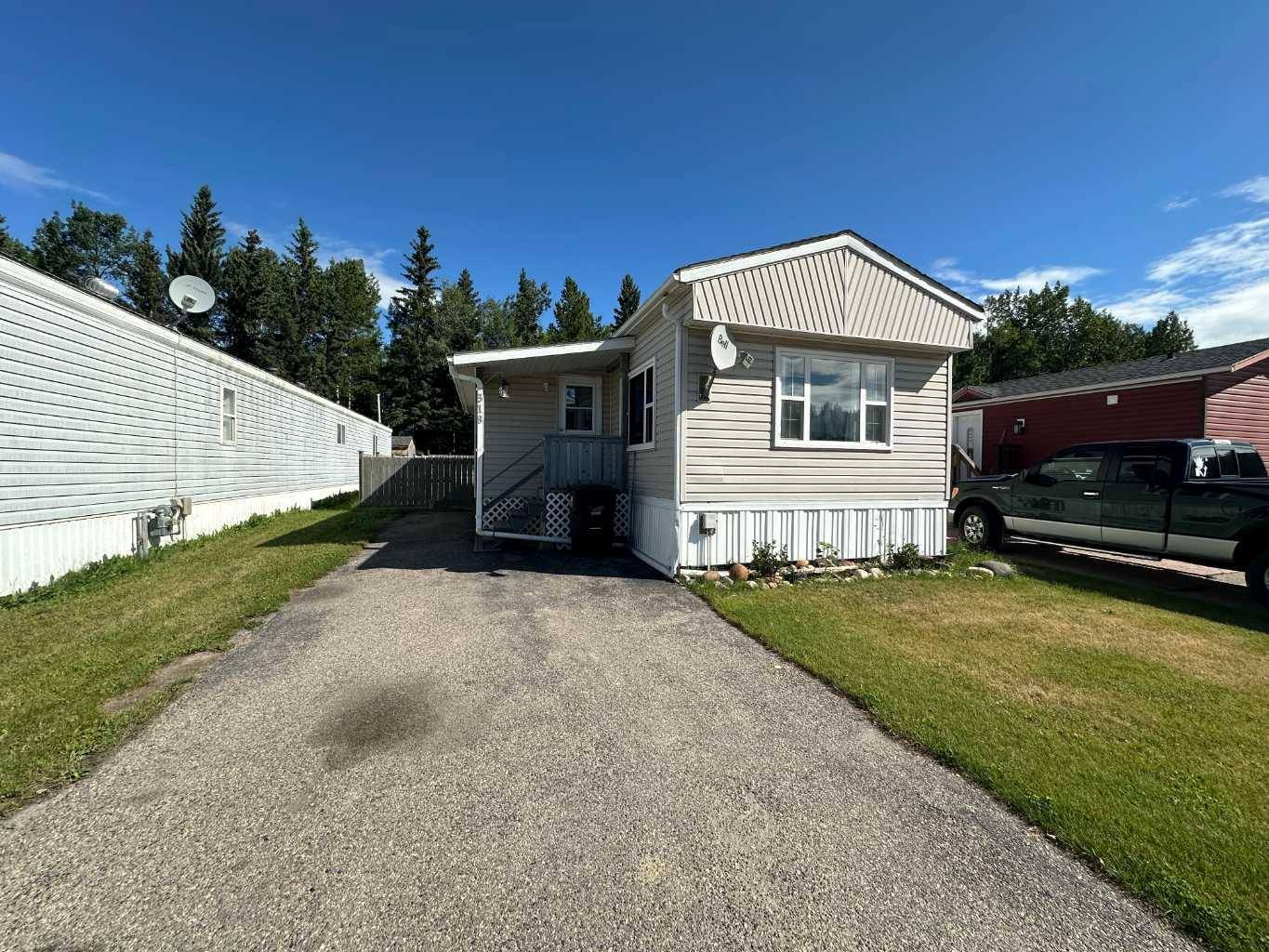 Hinton, AB T7V 1A7,318 SKOGG AVE