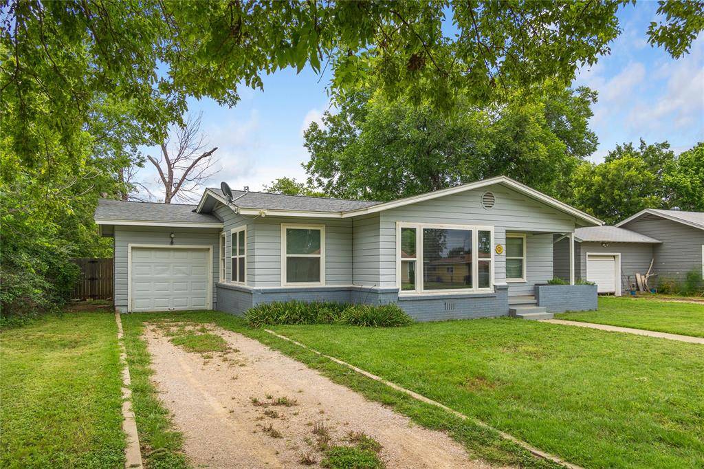 Brownwood, TX 76801,2104 6th Street