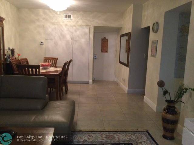 Hollywood, FL 33021,4330 Hillcrest Dr  #116