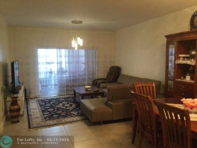 Hollywood, FL 33021,4330 Hillcrest Dr  #116