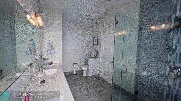 Pembroke Pines, FL 33028,960 NW 156th Ave