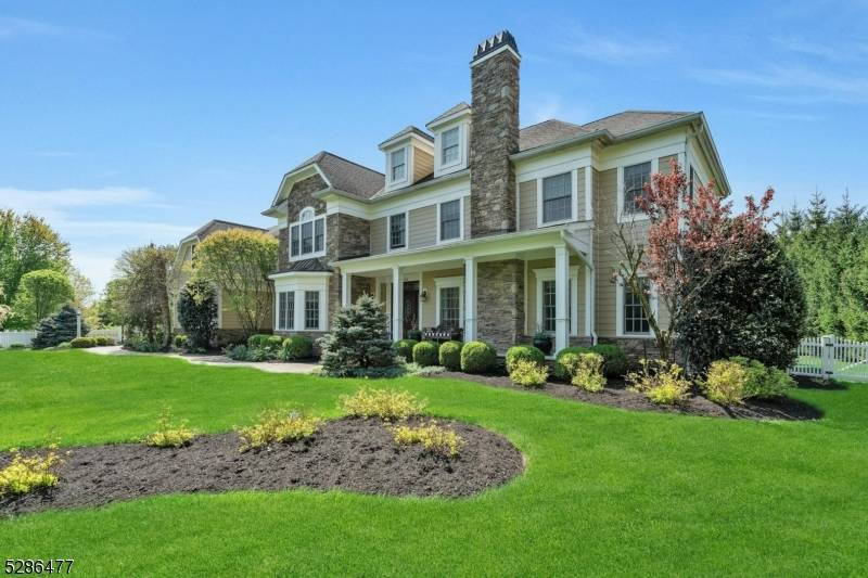 Franklin Lakes Boro, NJ 07417,268 Glen Pl