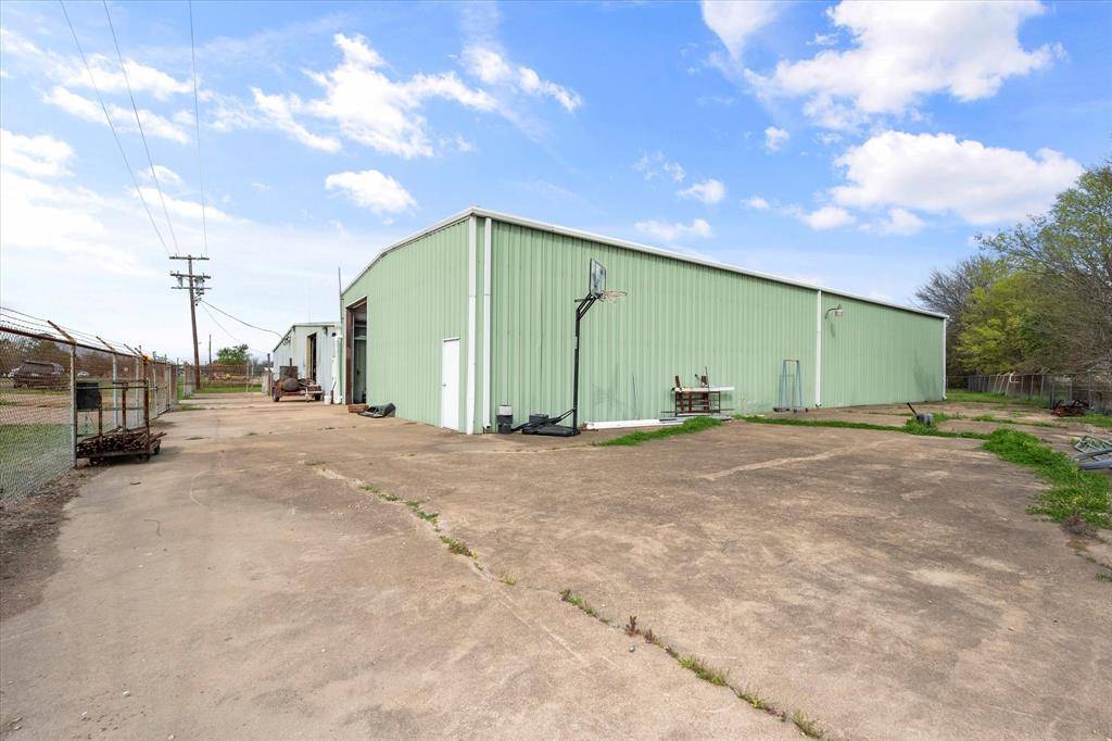 Kerens, TX 75144,613 NE 2nd Street