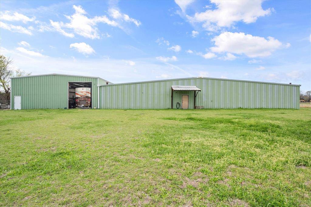 Kerens, TX 75144,613 NE 2nd Street