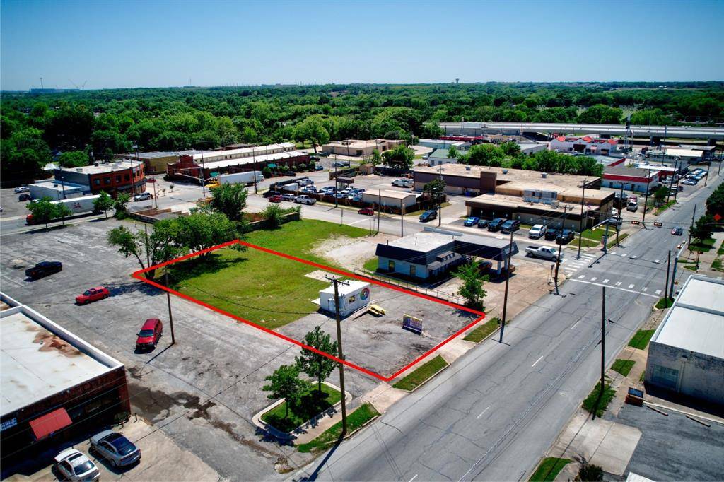 Sherman, TX 75090,326 W Houston Street