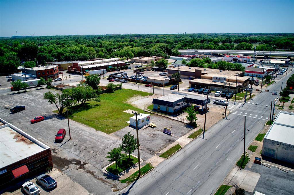 Sherman, TX 75090,326 W Houston Street