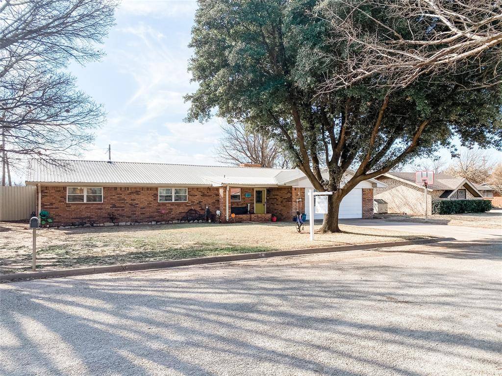 Seymour, TX 76380,1005 W Mimosa Street