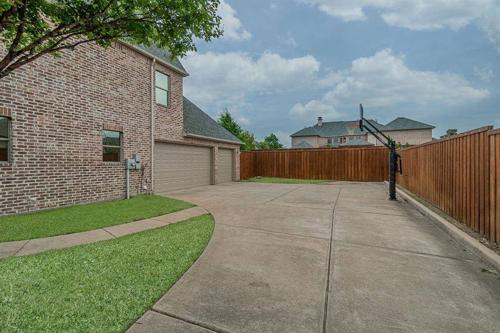 Murphy, TX 75094,1308 Thornwood Drive