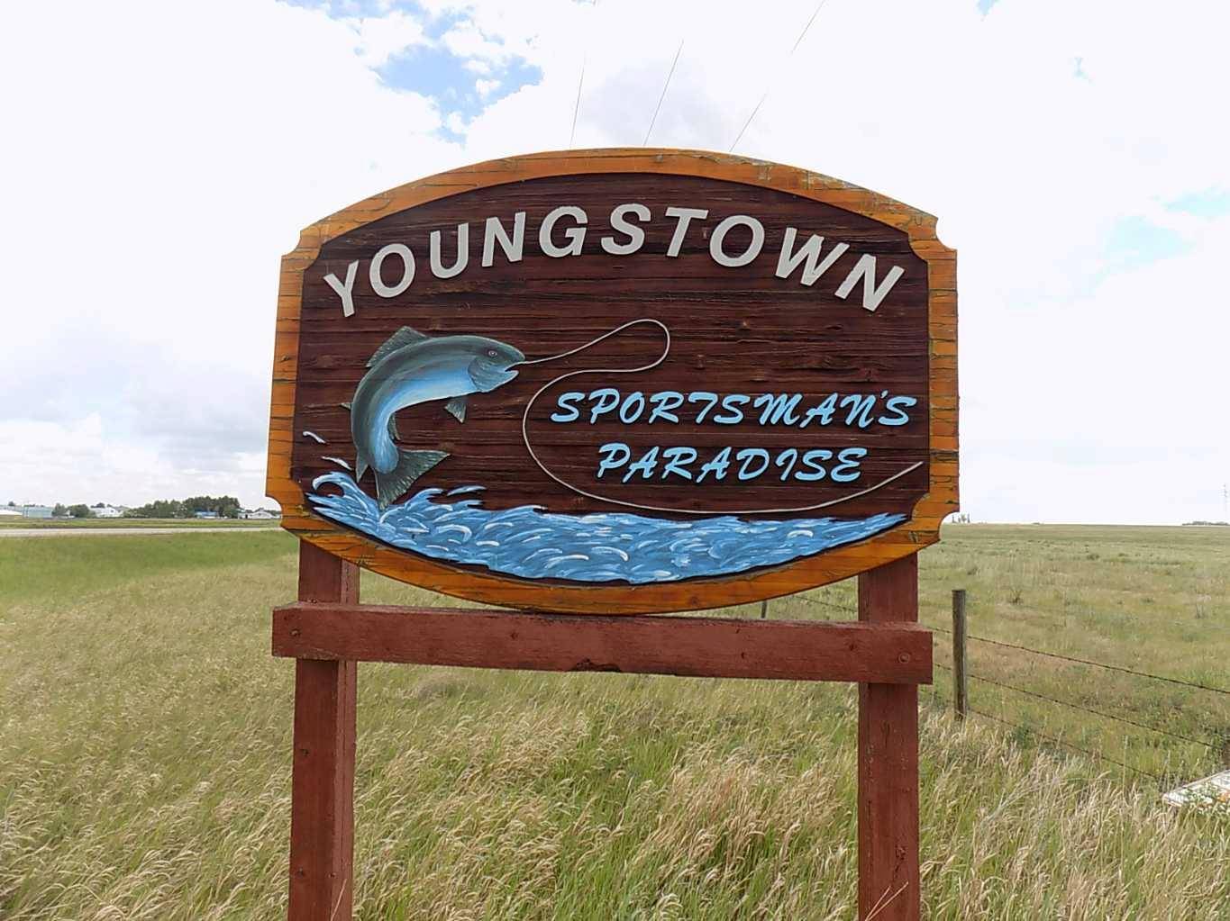 Youngstown, AB T0J 3P0,212-216 1 AVE SE