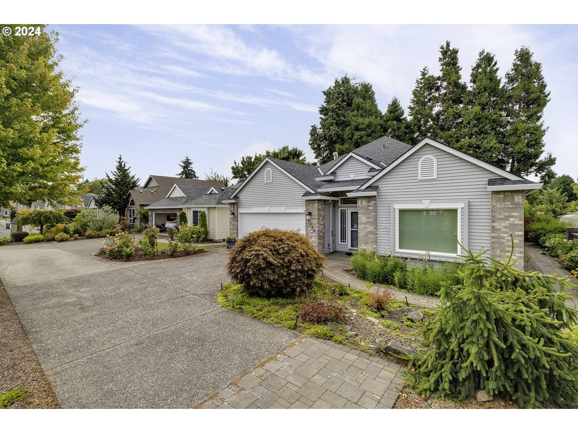 Hillsboro, OR 97124,1900 NE HAREWOOD PL