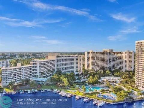 Hallandale Beach, FL 33009,2500 Parkview Dr  #814