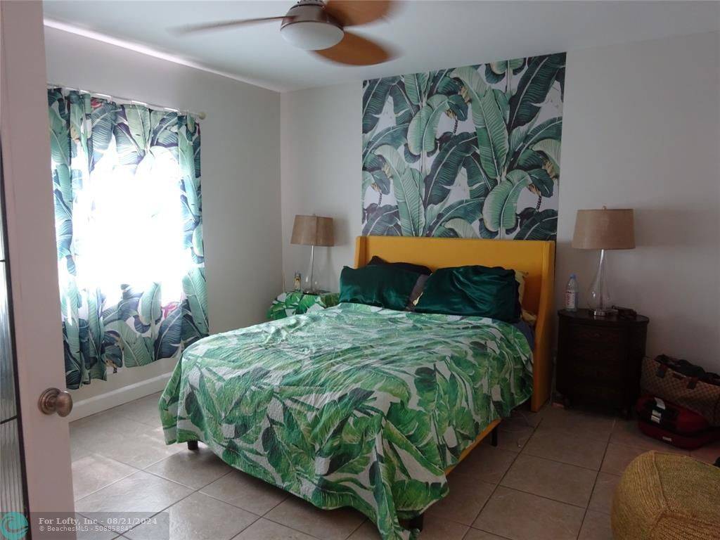 Wilton Manors, FL 33305,124 NE 19th Ct  #b111