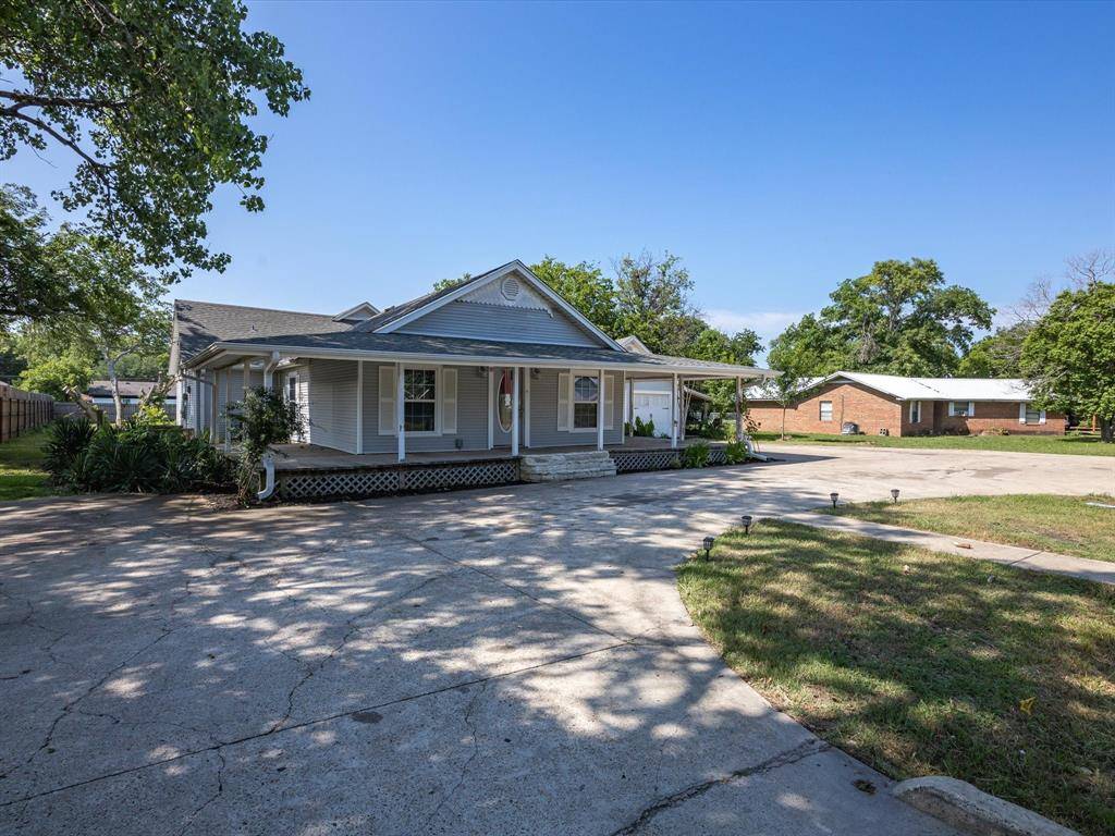 Palmer, TX 75152,231 E Marshall Street