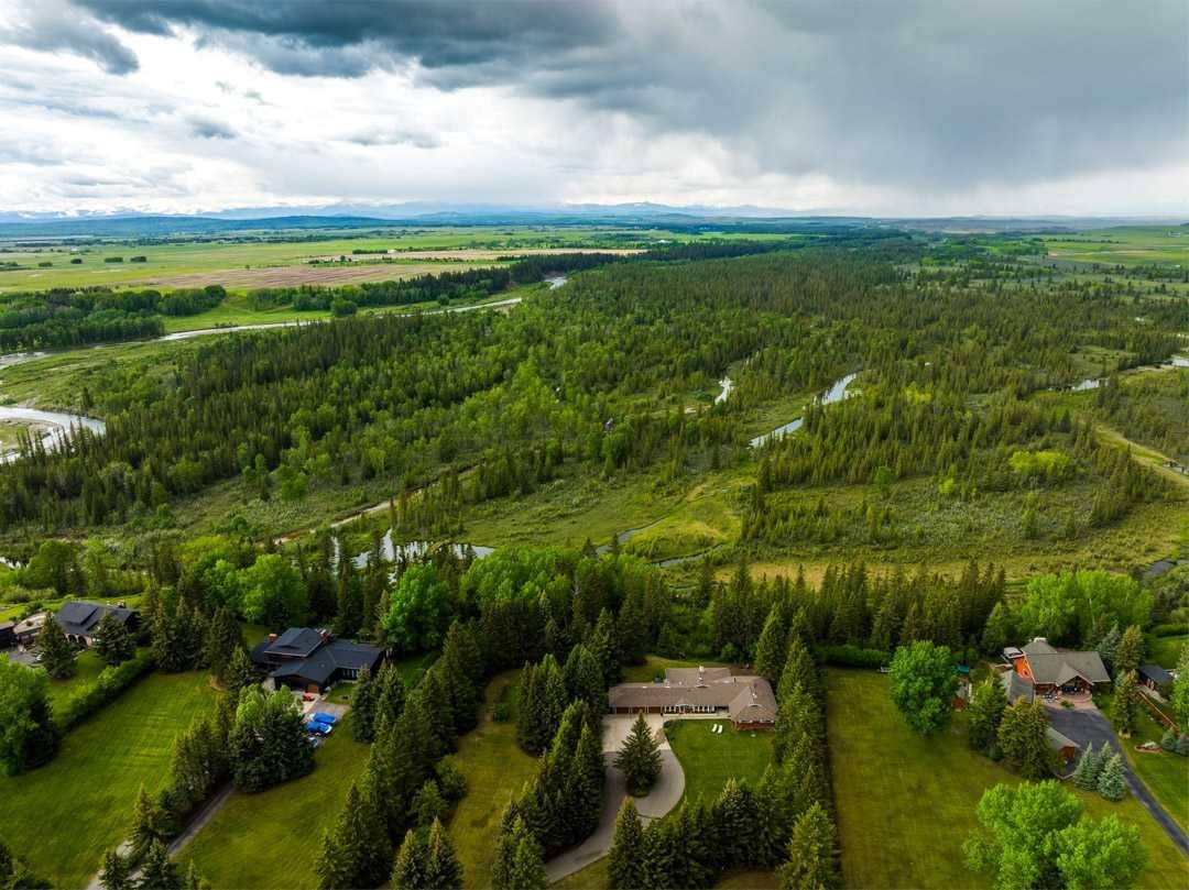 Rural Rocky View County, AB T3Z 3J3,197 Mountain River EST