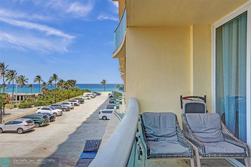 Hollywood, FL 33019,2501 S Ocean Dr  #338