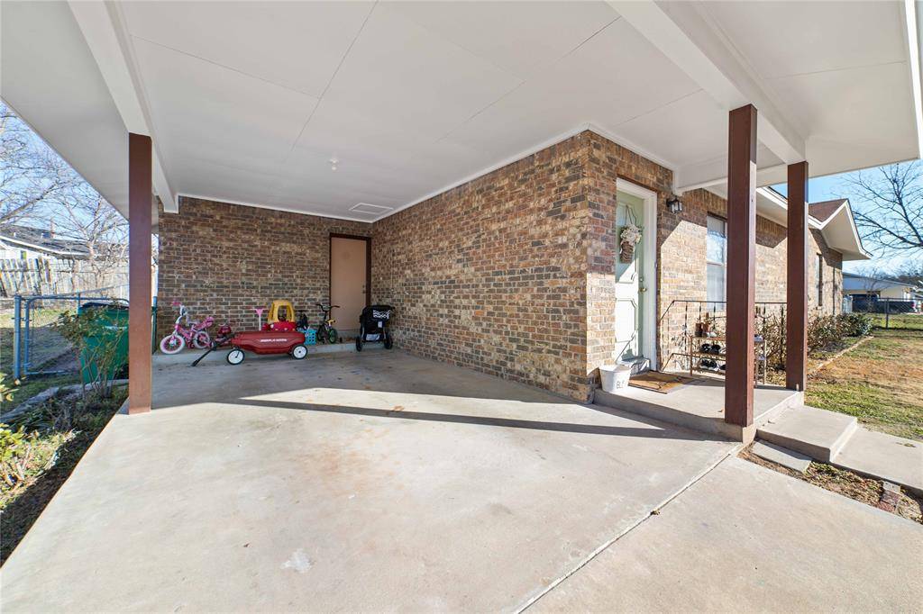 Goldthwaite, TX 76844,1516 Maple Street