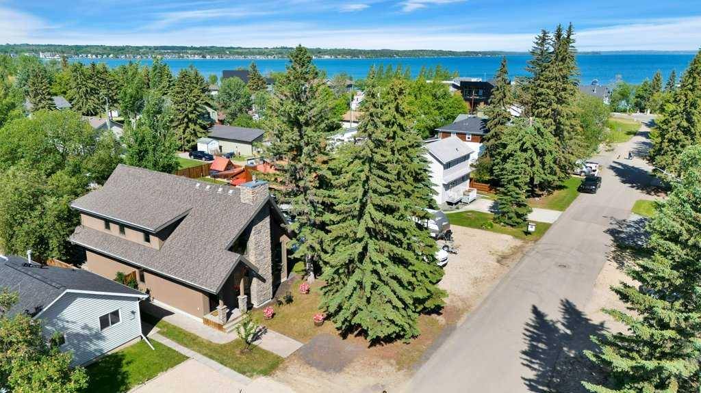 Sylvan Lake, AB T4S 1B6,5012 38 ST