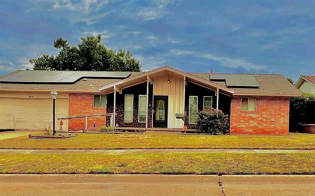 Guthrie, OK 73044,920 Walnut Court